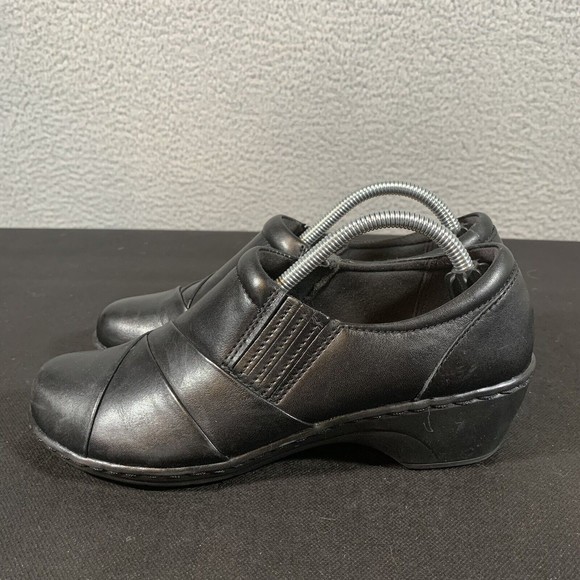 Clarks Women’s Channing Essa Black Leather Zip Comfort Loafer Bootie size 6.5 - Picture 3 of 8